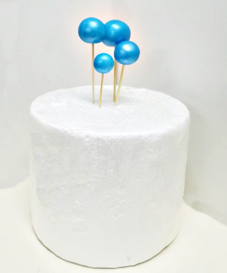 Şeker Hamurundan Mavi Parlak Toplar 4 Adet Gelecek