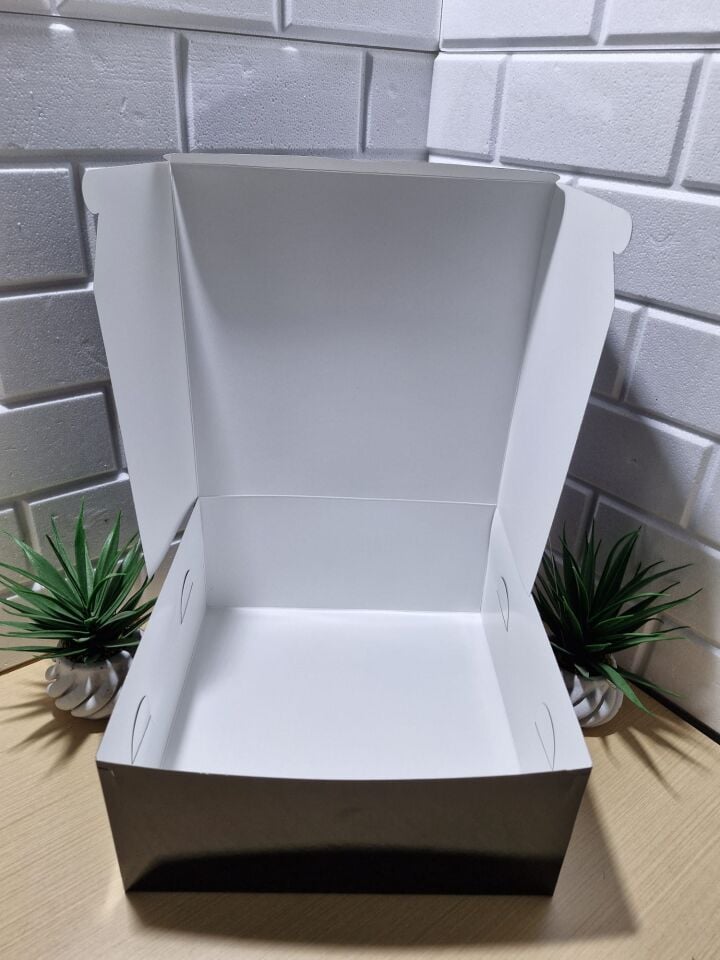Pasta Kutusu Siyah 25x25x13 cm 1 Adet Gelecek